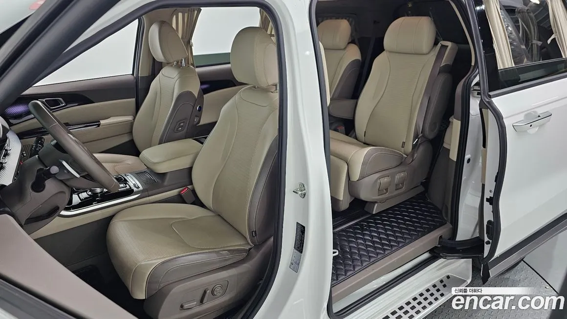 Kia Carnival — фото 10