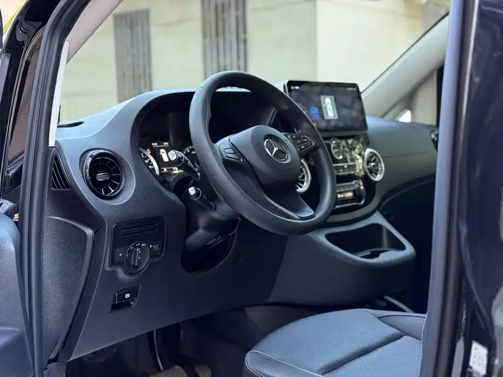 Mercedes-Benz Vito 2023 из CN, фото 10