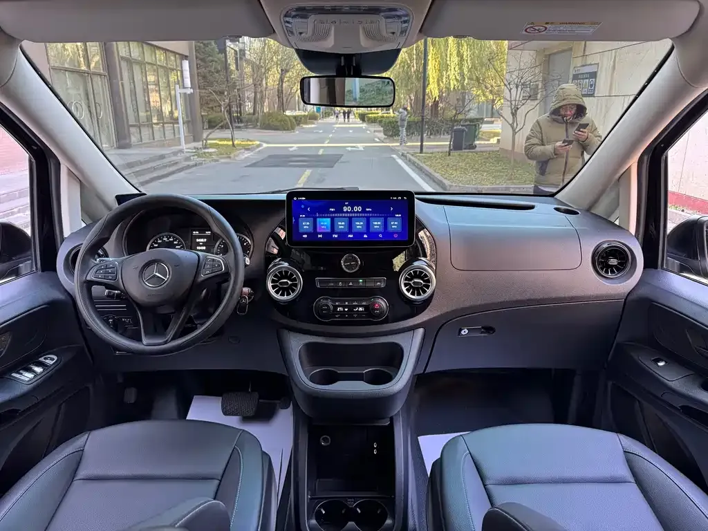 Mercedes-Benz Vito 2023 из CN, фото 8