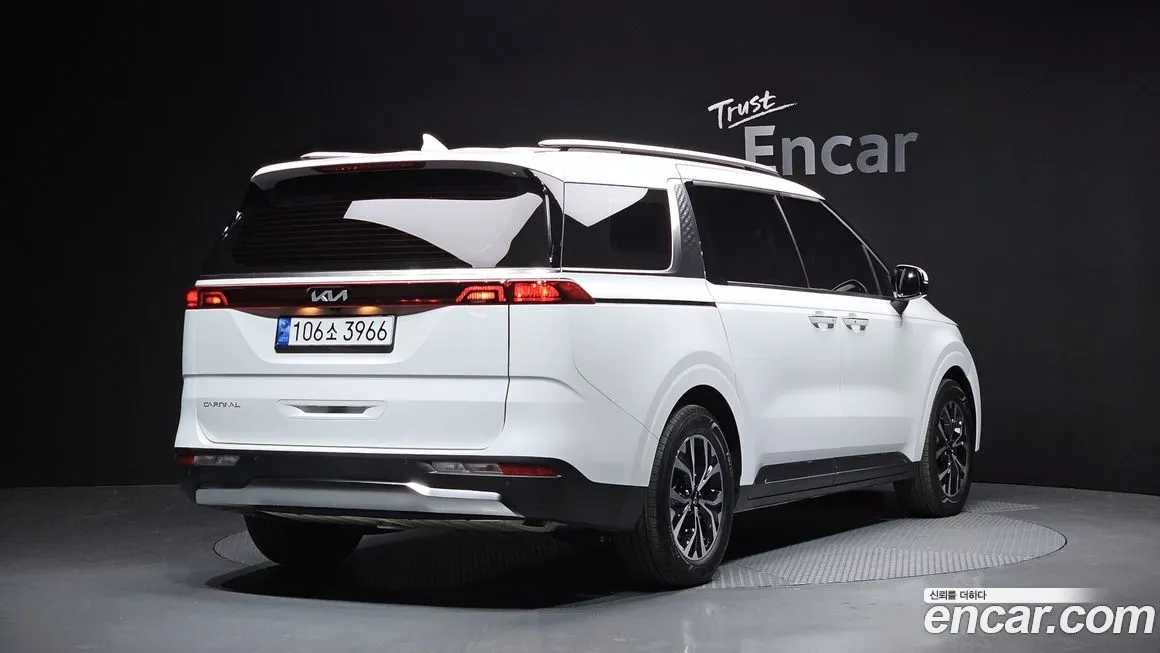 Kia Carnival 2023 из KR, фото 2