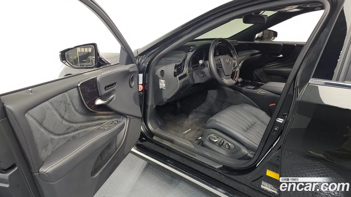 Lexus LS 2023 из KR, фото 10
