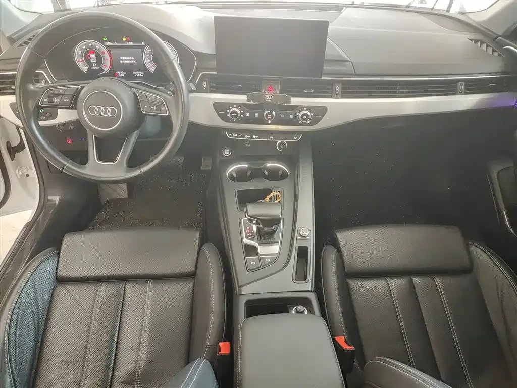 Audi A4L 2023 из CN, фото 10