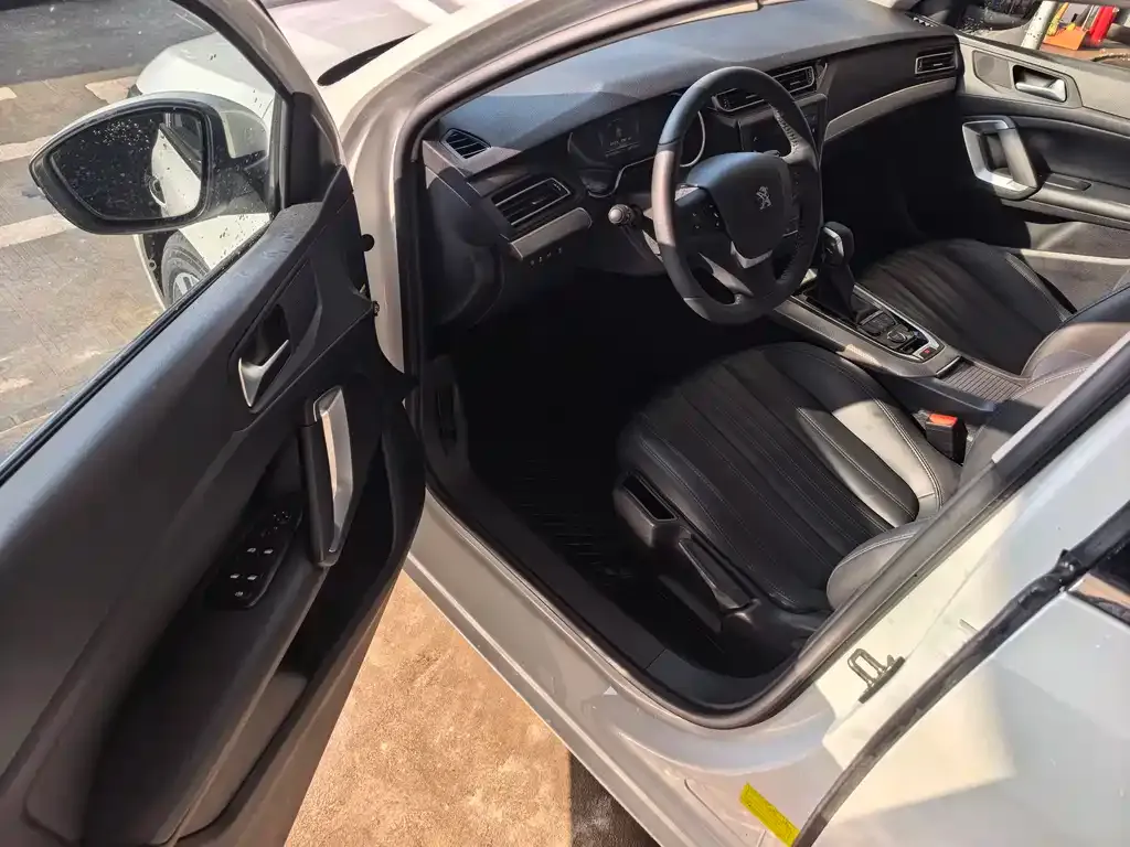 Peugeot 408 2025 из CN, фото 4