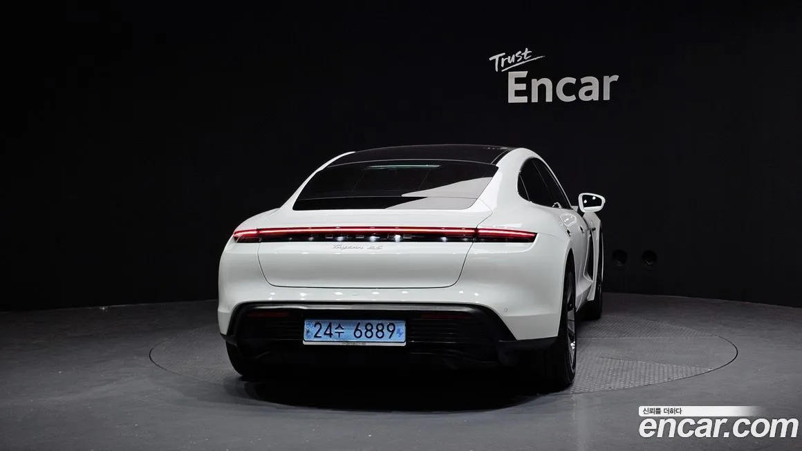 Porsche Taycan 2021 из KR, фото 4