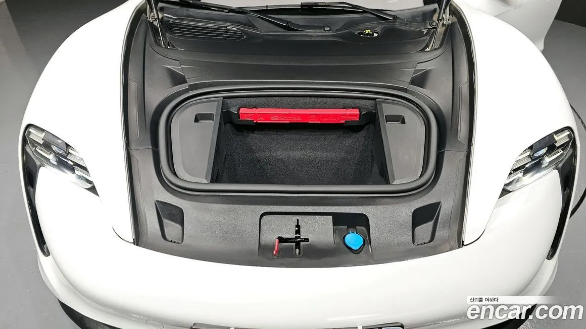 Porsche Taycan 2021 из KR, фото 6