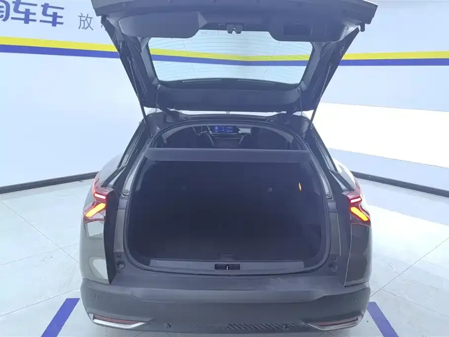 Citroen C5 X 2022 из CN, фото 4