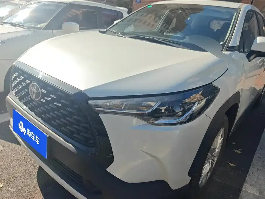 Toyota Corolla Cross — фото 1