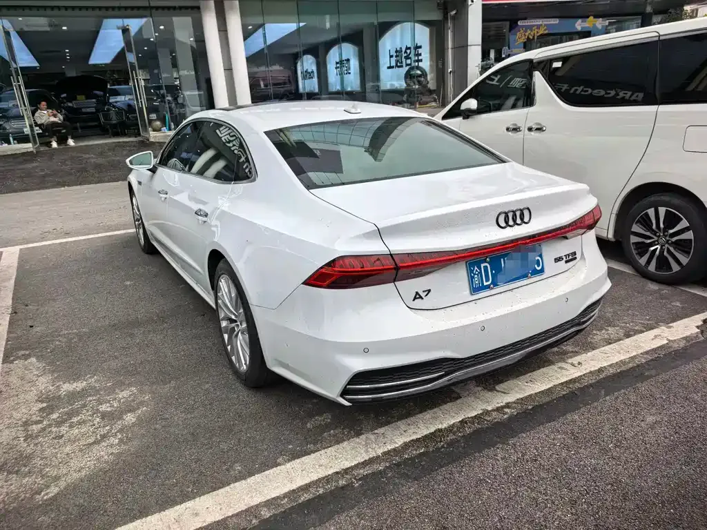 Audi A7L — фото 2