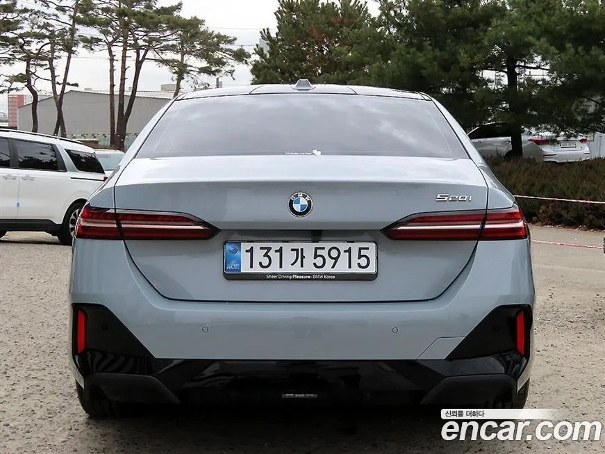 BMW 5-Series 2025 из KR, фото 4