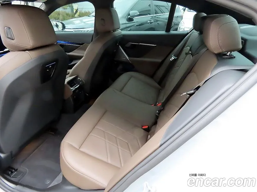 BMW 5-Series 2025 из KR, фото 6