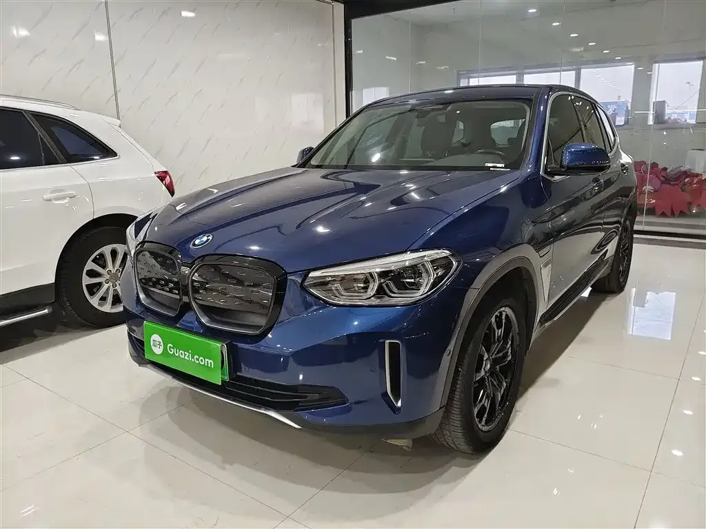 BMW iX3 — фото 2