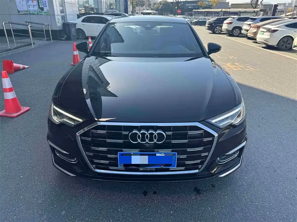 Audi A6L 2024 из CN, фото 2