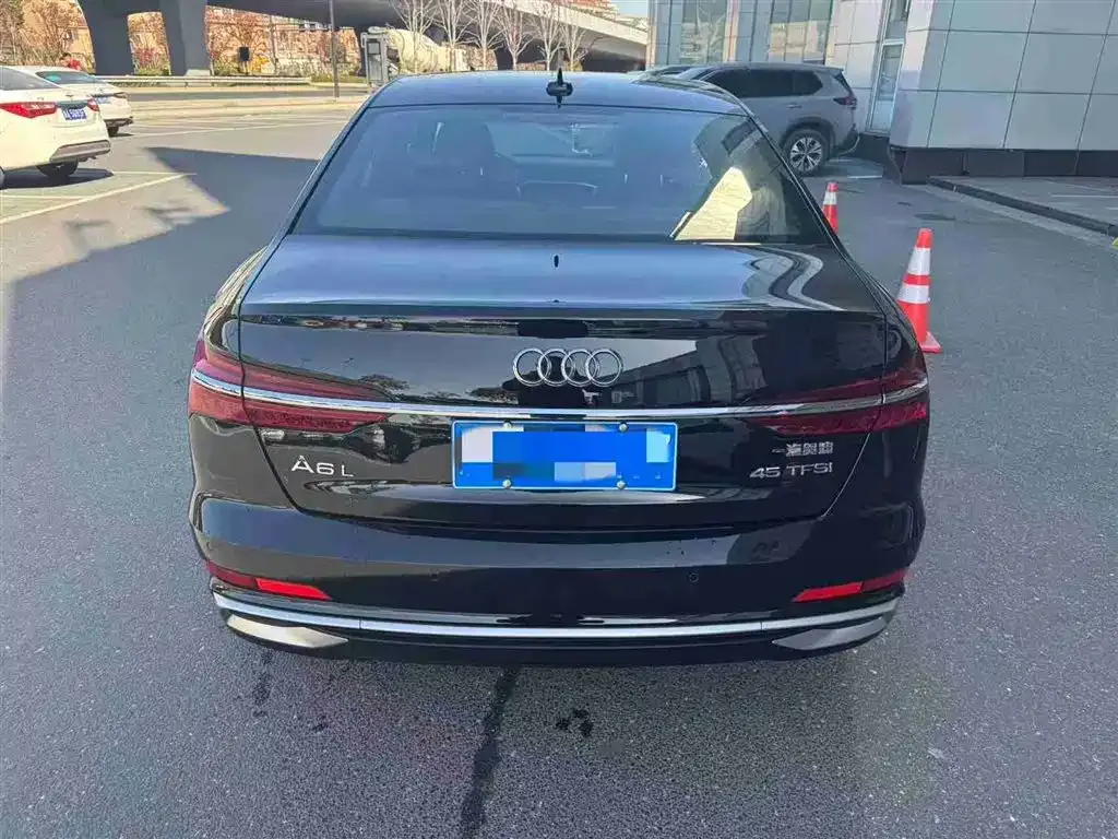 Audi A6L 2024 из CN, фото 9