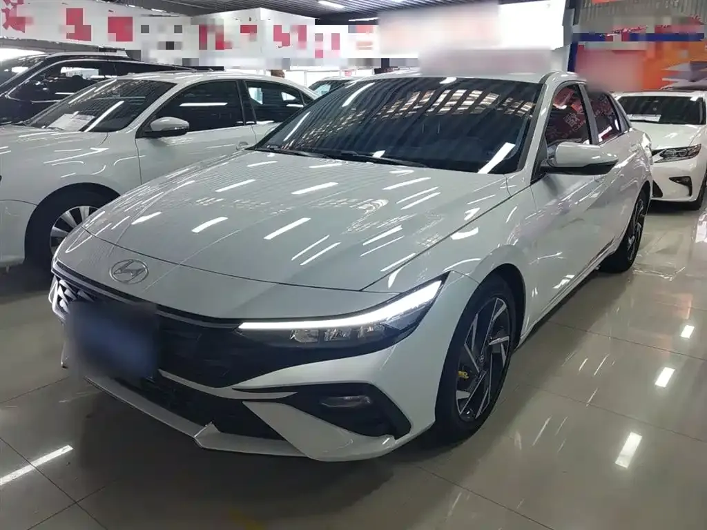 Hyundai Elantra 2024 из CN, фото 2