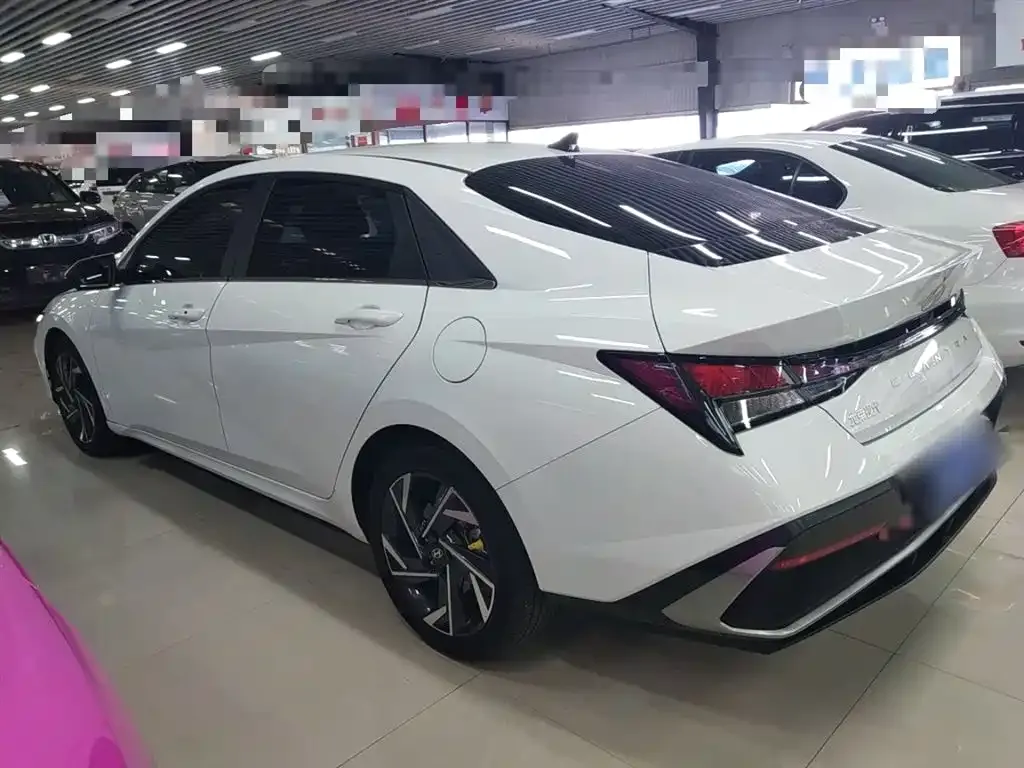 Hyundai Elantra 2024 из CN, фото 5
