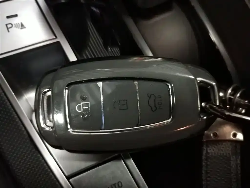 Hyundai Elantra 2024 из CN, фото 9
