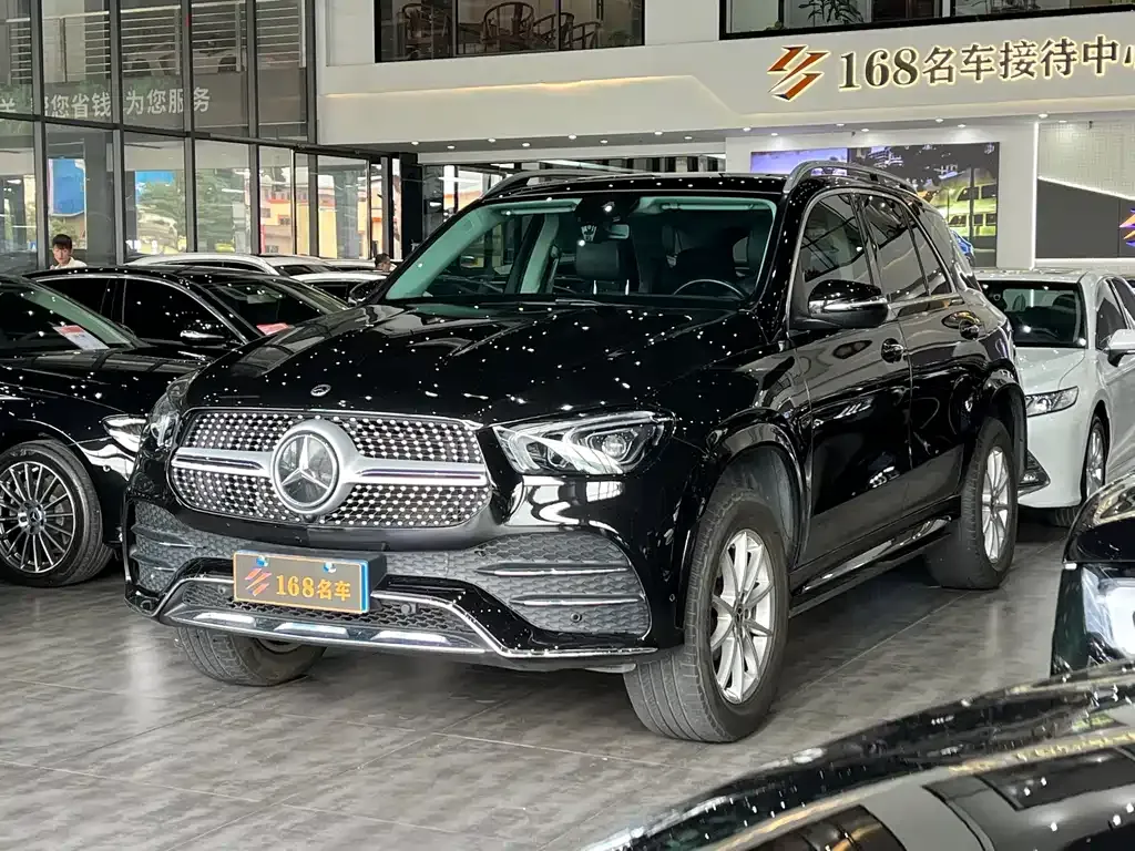 Mercedes-Benz GLE — фото 1