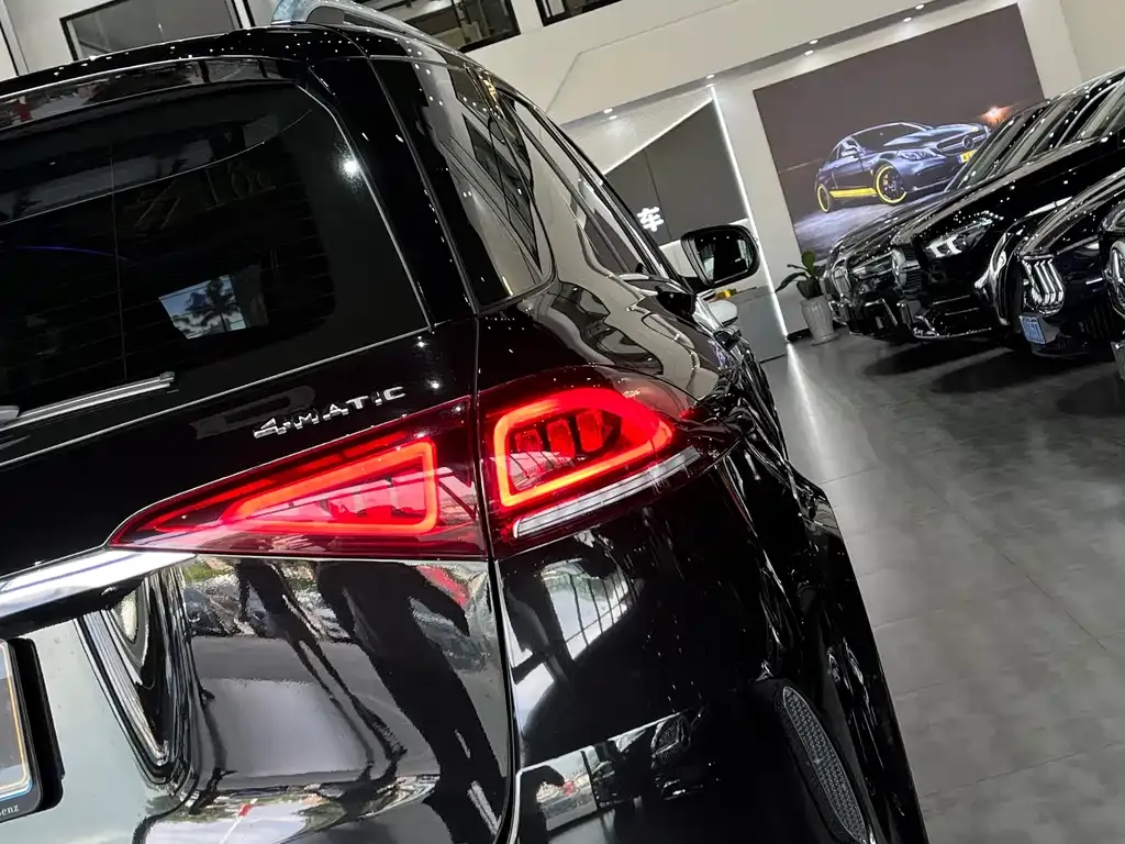 Mercedes-Benz GLE — фото 7