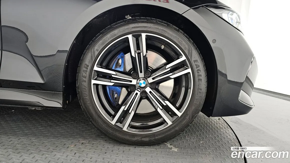 BMW 3-Series 2024 из KR, фото 5