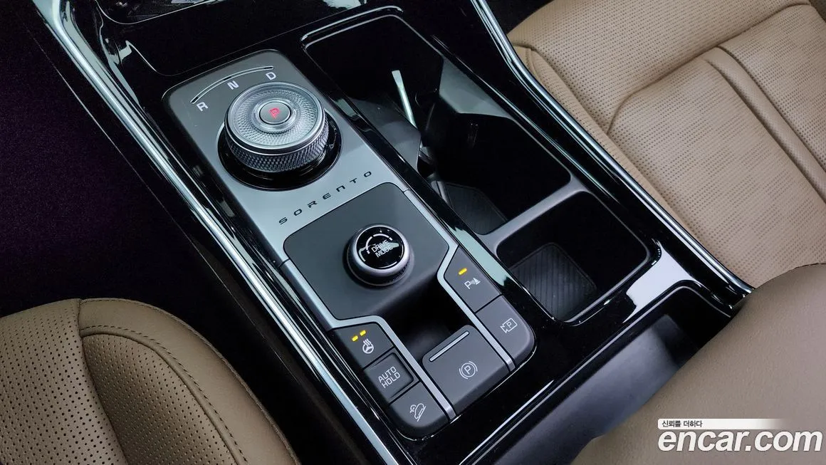 Kia Sorento — фото 9