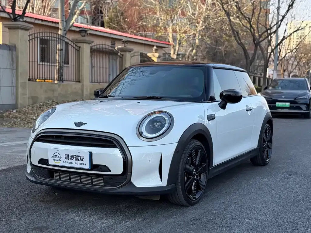 MINI Cooper (3-door) 2024 из CN, фото 1