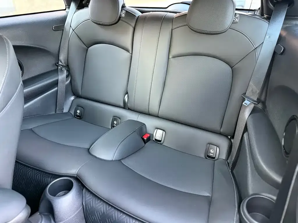 MINI Cooper (3-door) 2024 из CN, фото 10
