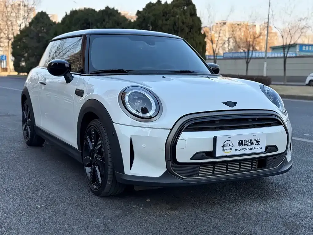 MINI Cooper (3-door) 2024 из CN, фото 3