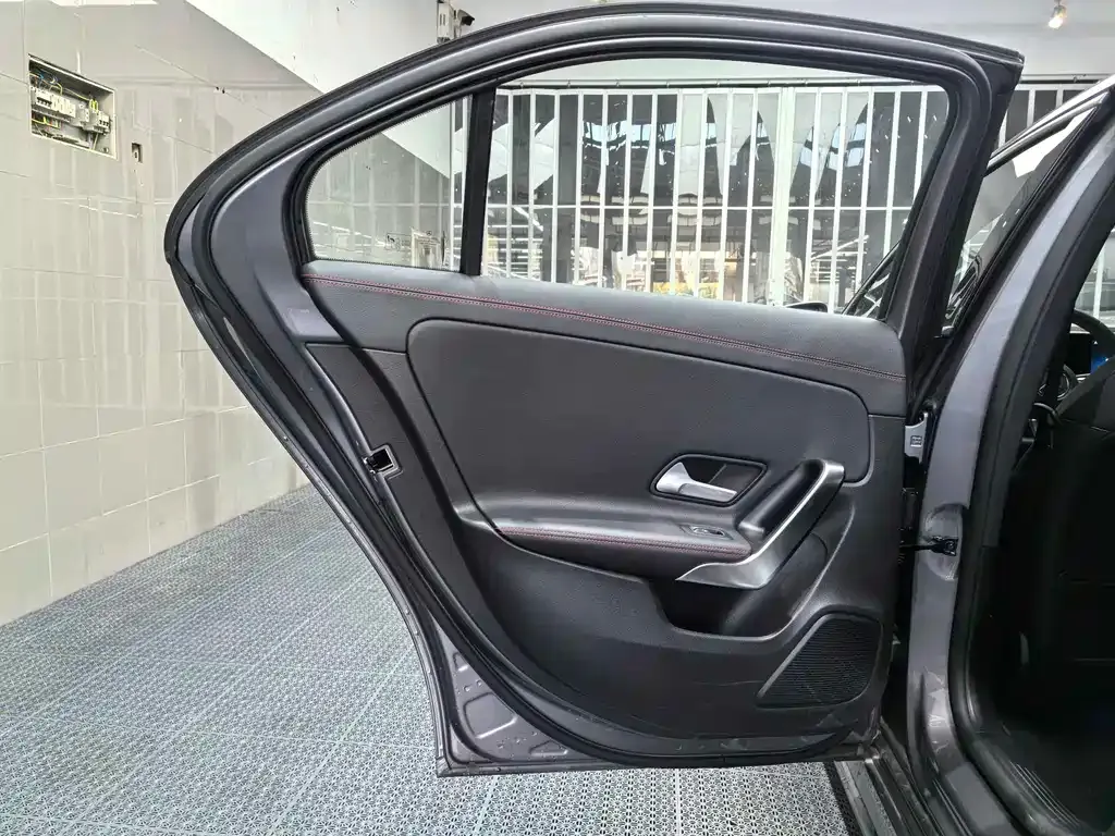 Mercedes-Benz A-Class 2025 из CN, фото 10