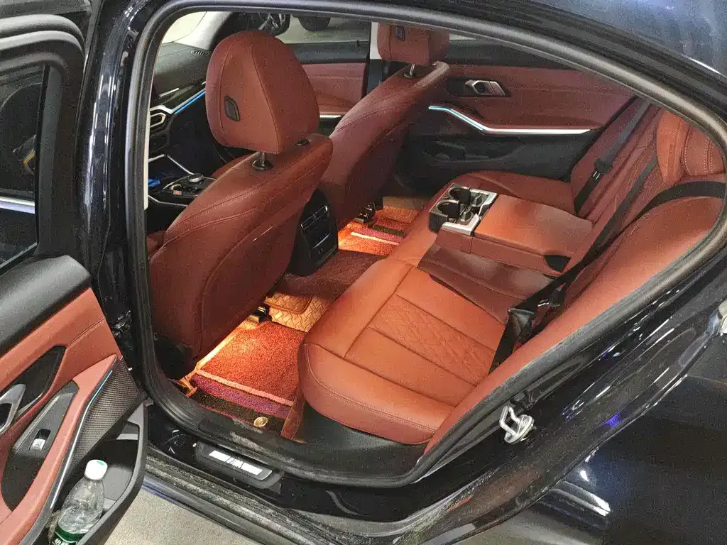BMW 3 Series 2024 из CN, фото 6