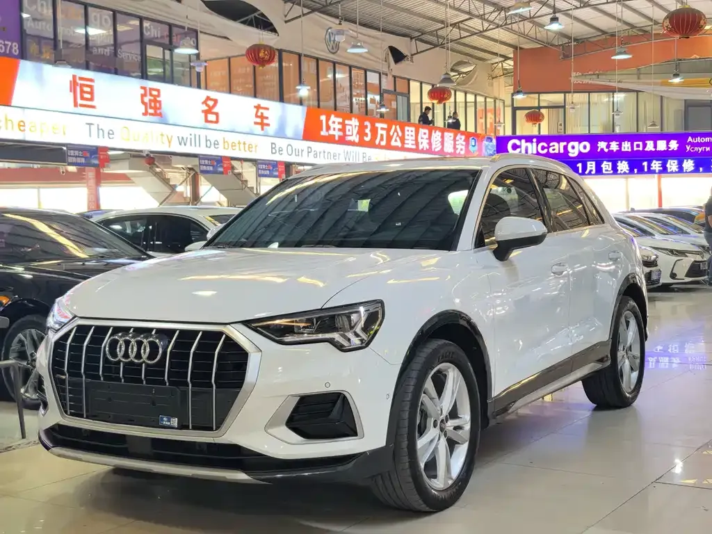Audi Q3 — фото 1