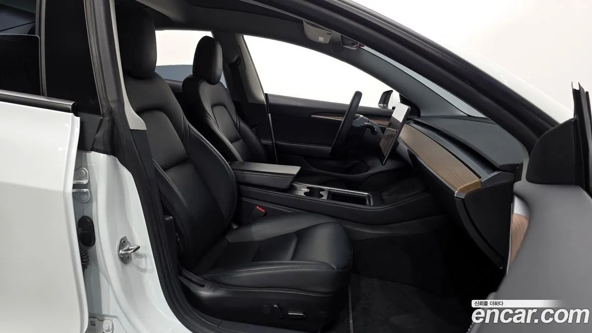 Tesla Model 3 — фото 10