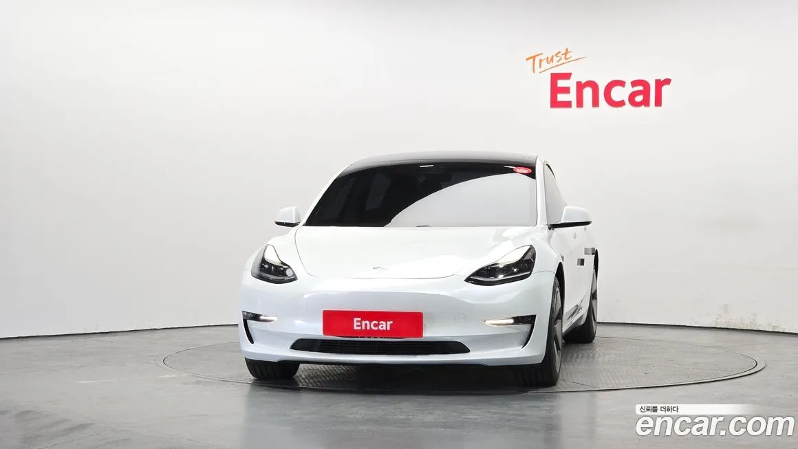 Tesla Model 3 — фото 3