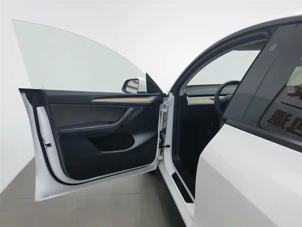 Tesla Model Y 2022 из CN, фото 8