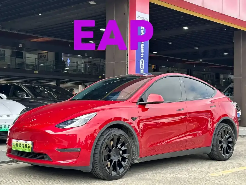 Tesla Model Y — фото 1