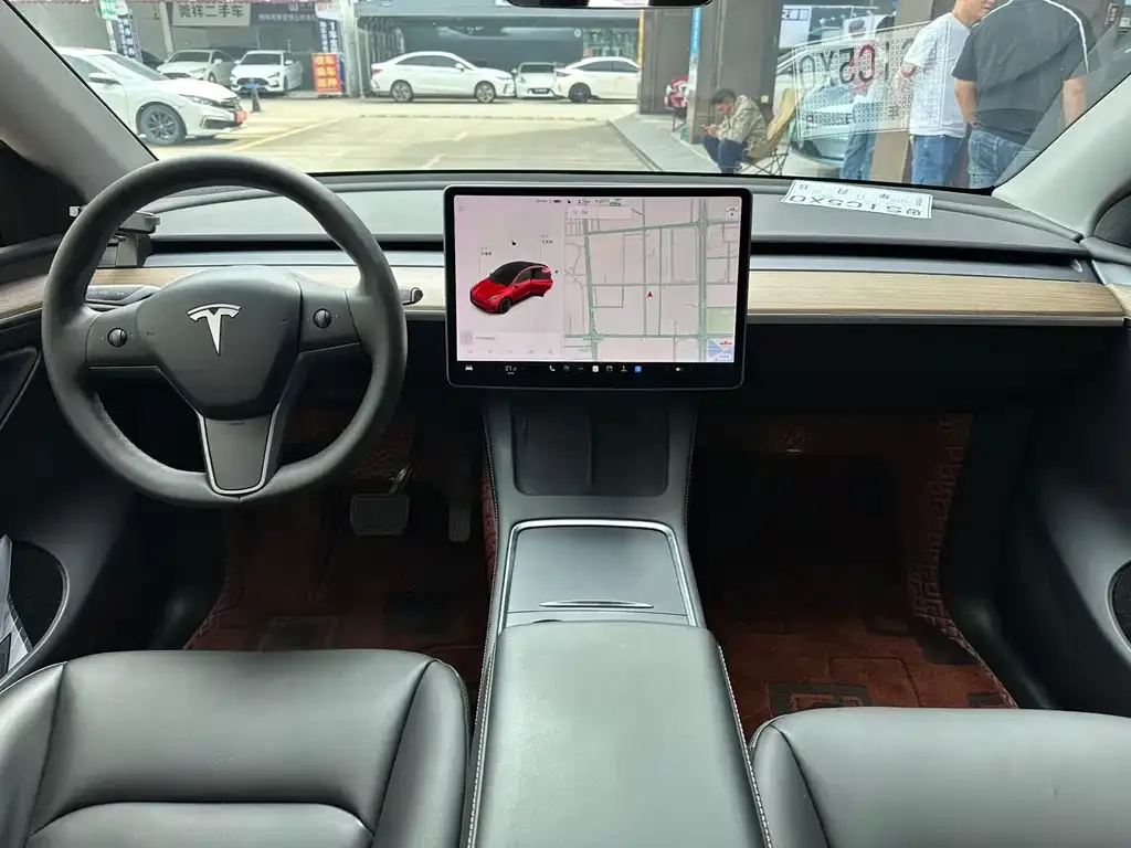 Tesla Model Y — фото 7