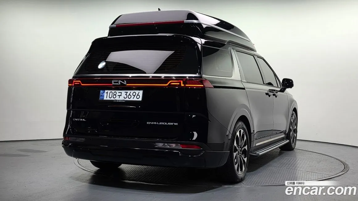 Kia Carnival 2023 из KR, фото 2