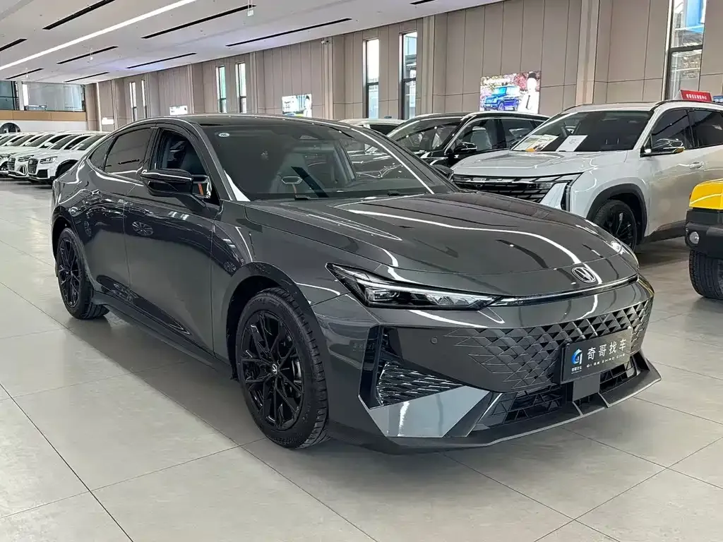 Changan UNI-V 2025 из CN, фото 1