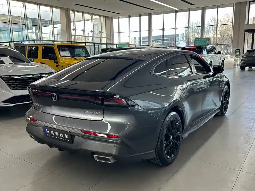 Changan UNI-V 2025 из CN, фото 6