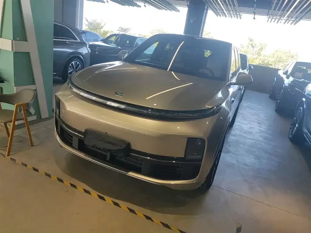 Li Auto L8 2024 из CN, фото 2