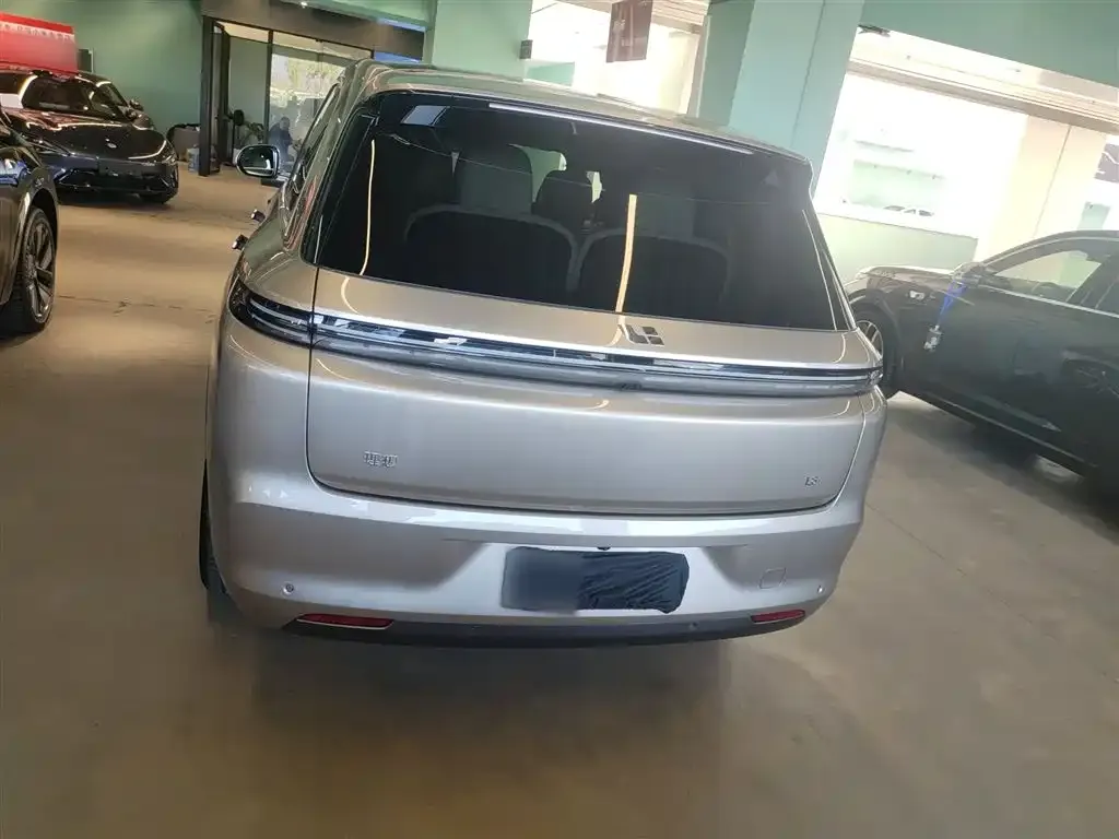 Li Auto L8 2024 из CN, фото 6