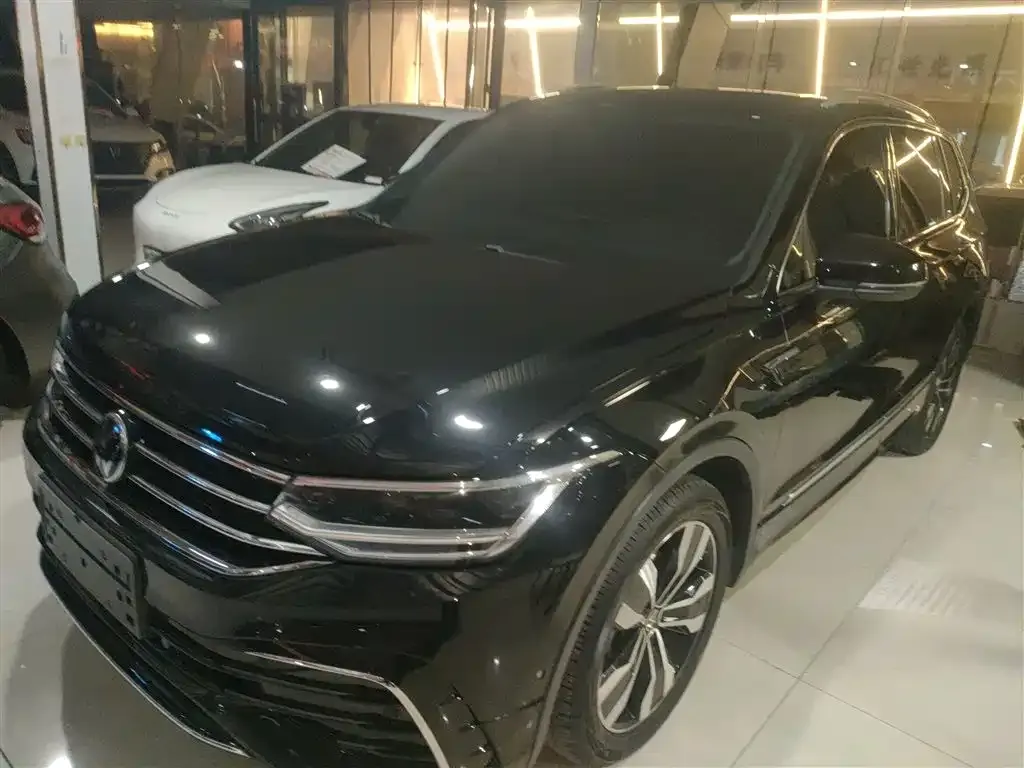 Volkswagen Tiguan L 2022 из CN, фото 2