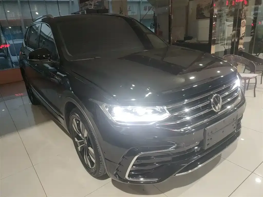 Volkswagen Tiguan L 2022 из CN, фото 4