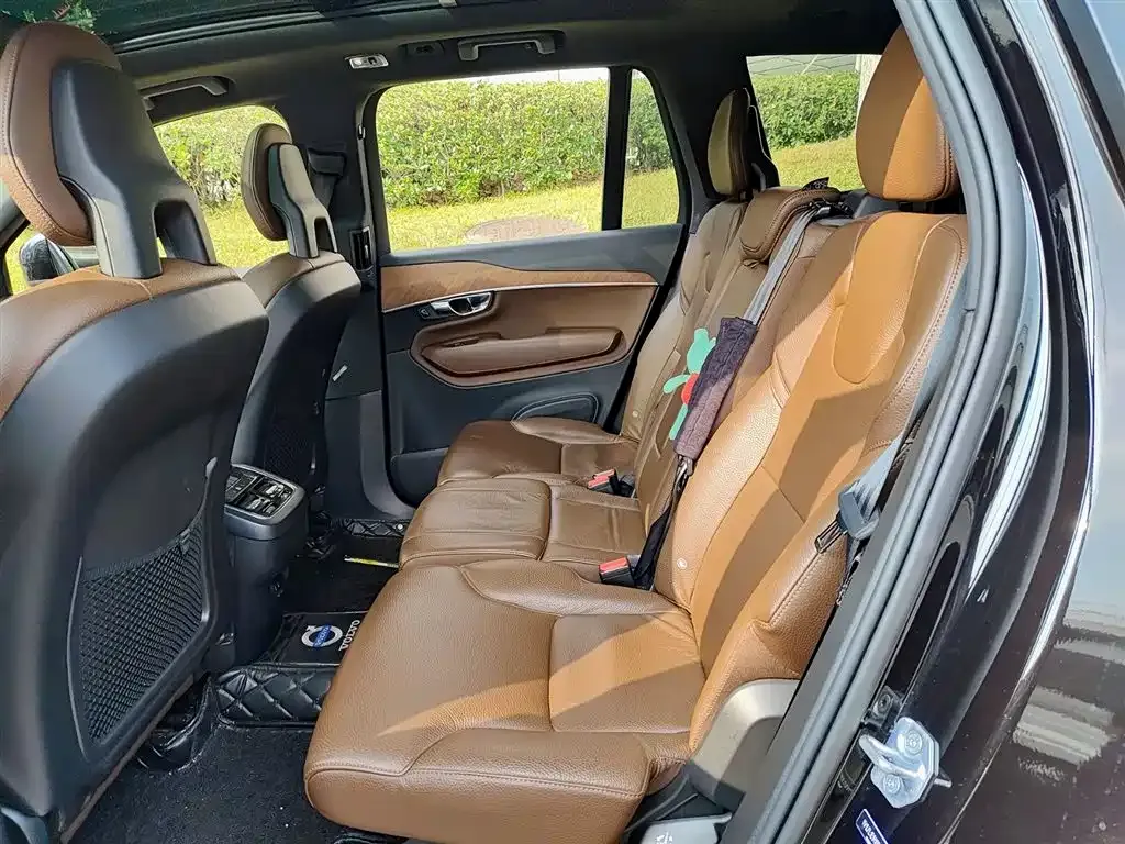 Volvo XC90 2021 из CN, фото 8