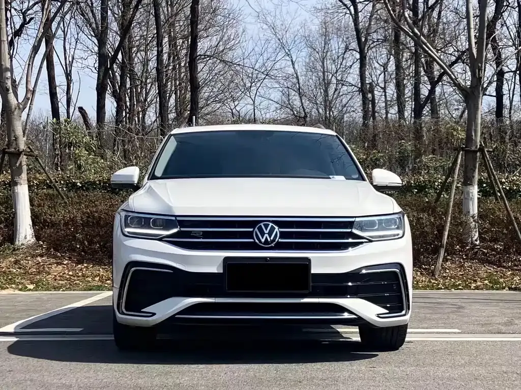Volkswagen Tiguan L — фото 3