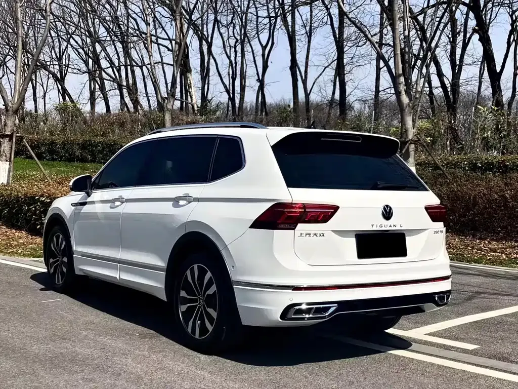 Volkswagen Tiguan L — фото 4