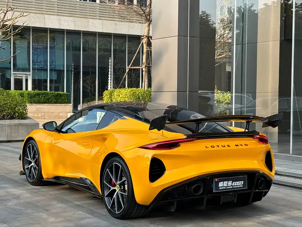 Lotus Emira 2023 из CN, фото 7