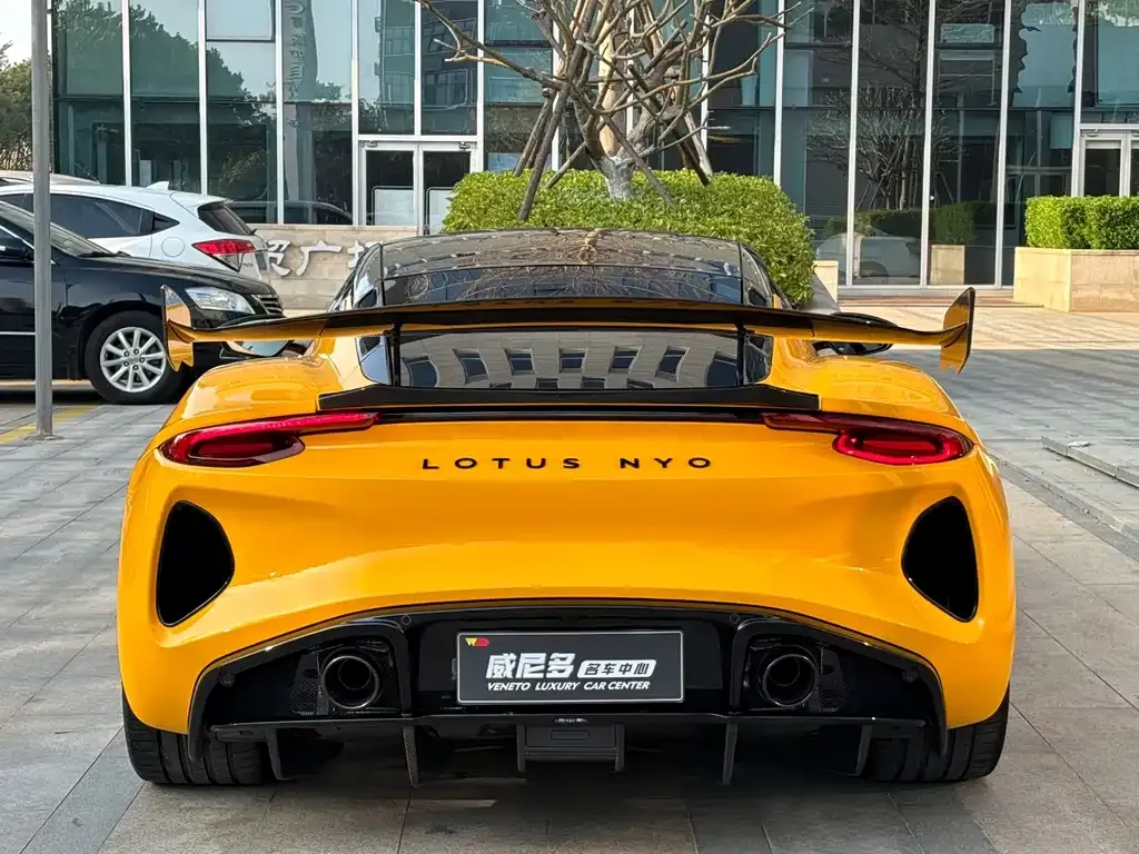 Lotus Emira 2023 из CN, фото 8