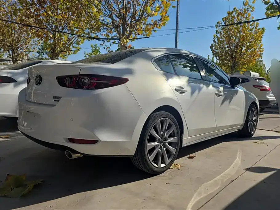 Mazda 3 Axela 2022 из CN, фото 3