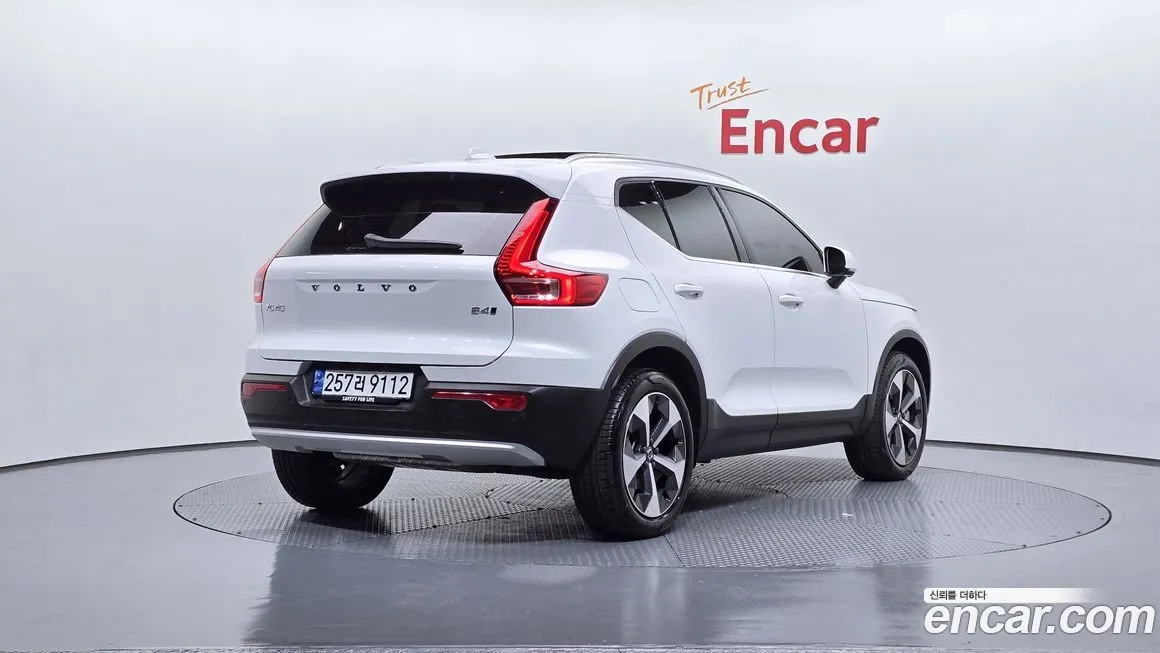 Volvo XC40 2024 из KR, фото 2