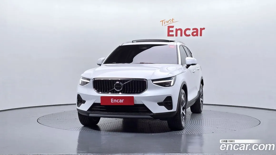 Volvo XC40 2024 из KR, фото 3